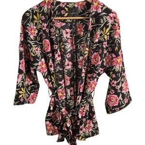 Dynamite‎ Small floral kimono
